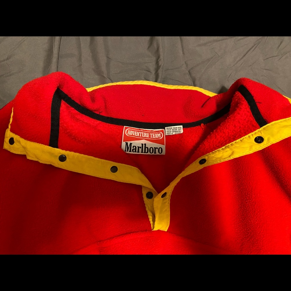 Vintage Marlboro crew neck sweatshirt
